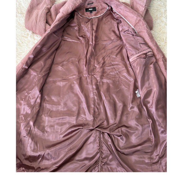DKNY Plush‎ Faux Fur Coat Button Front Pink Zipper Pockets Small Chic NWOT - Picture 9 of 12